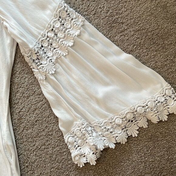 Ladies blouse - Picture 2 of 8